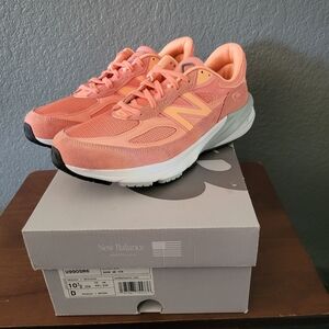 New Balance 990v6 Peach and Coral Running Sneakers